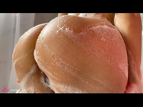 ❤️ Brunette شاور میں شدید orgasm کے لئے وائبریٹر کے ساتھ بلی میں مشت زنی کرتی ہے۔ ❤❌ پر ur.porno-negrov.ru