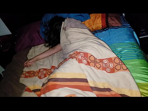 ❤️ سوتیلی ماں سوتی ہوئی اپنی نوجوان سوتیلی ماں کو پیٹ رہا ہے۔ ❤❌ پر ur.porno-negrov.ru